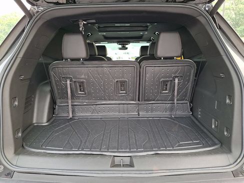 Used 2023 Chevrolet Traverse RS w/ LPO, Floor Liner Package AWD/4WD image 37