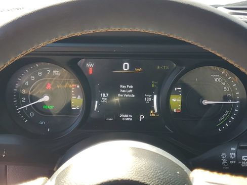 Used 2024 Jeep Wrangler Unlimited Sahara AWD/4WD image 28