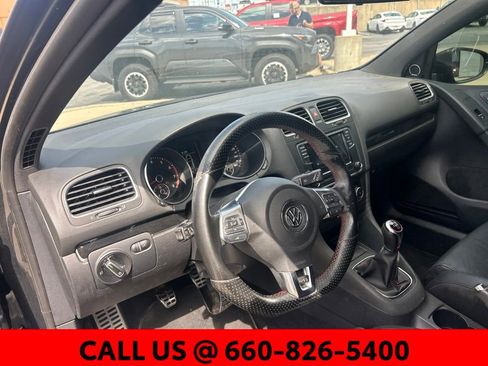 Used 2011 Volkswagen Golf 2-Door FWD image 12