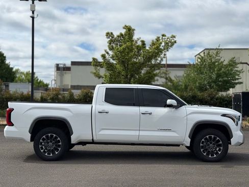 Used 2024 Toyota Tundra Limited AWD/4WD image 6