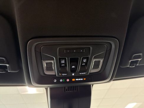 New 2026 GMC Sierra 2500 AT4 w/ AT4 Premium Plus Package AWD/4WD image 17