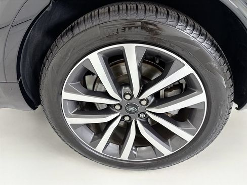 Used 2024 Land Rover Discovery Dynamic SE AWD/4WD image 31