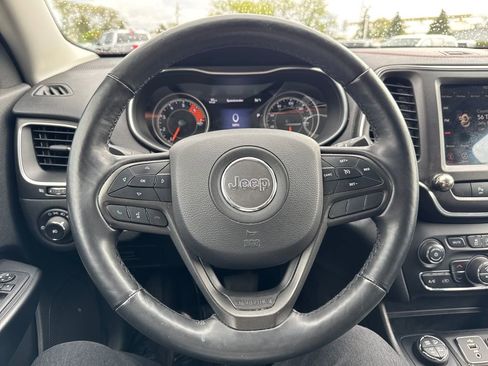 Used 2019 Jeep Cherokee Trailhawk AWD/4WD image 18