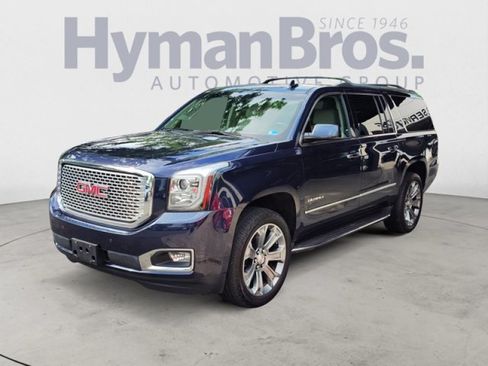 Used 2017 GMC Yukon XL Denali w/ Open Road Package AWD/4WD image 7