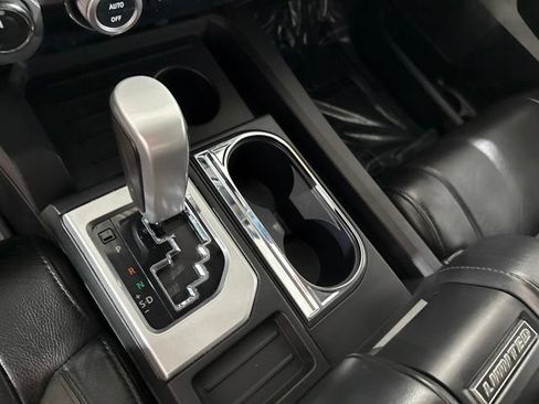 Used 2018 Toyota Tundra Limited w/ Limited Premium Package AWD/4WD image 19