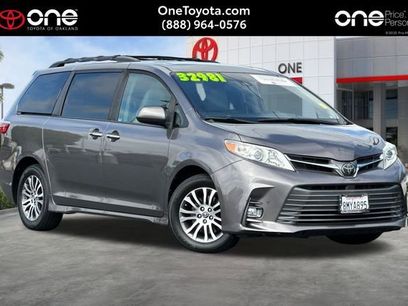 Used 2020 Toyota Sienna XLE Premium