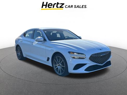 Used 2025 Genesis G70 2.5T image 1