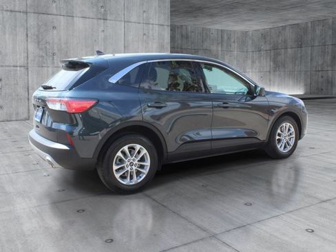 Used 2022 Ford Escape SE w/ Convenience Package FWD image 8