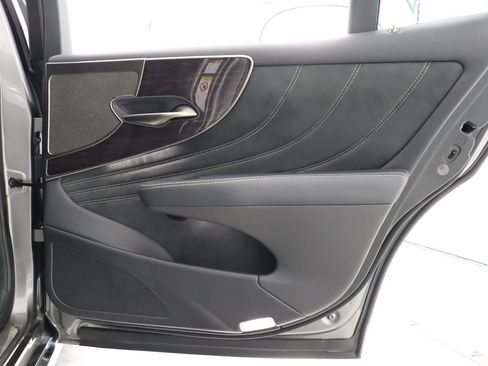 Used 2019 Lexus LS 500 w/ Interior Upgrade Package RWD image 42