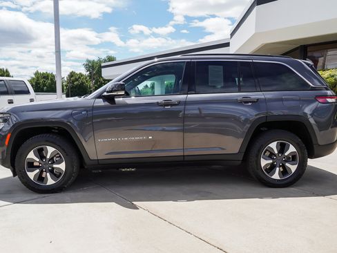 Used 2024 Jeep Grand Cherokee Limited 4xe AWD/4WD image 5