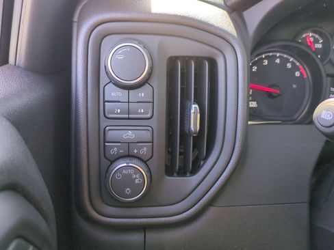 Certified 2026 Chevrolet Silverado 1500 Custom Trail Boss w/ LPO, Dark Essentials Package image 17