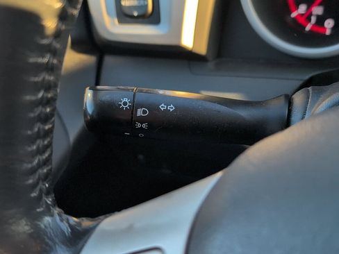 Used 2009 Pontiac Vibe AWD w/ Sun And Sound Package image 22