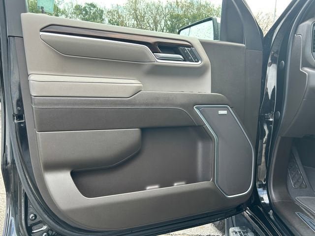 Used 2022 GMC Sierra 1500 SLT w/ SLT Convenience Package AWD/4WD image 18
