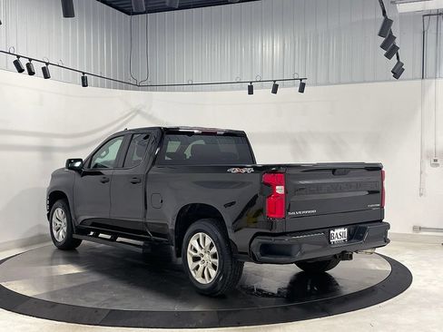 Used 2019 Chevrolet Silverado 1500 Custom w/ Custom Value Package AWD/4WD image 14