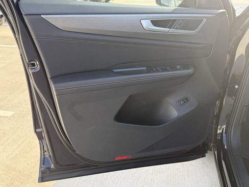 New 2026 Volkswagen Atlas Cross Sport SE FWD image 10