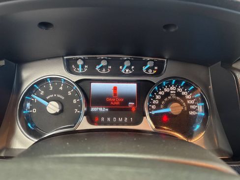 Used 2011 Ford F150 Platinum w/ Max Trailer Tow Pkg AWD/4WD image 13