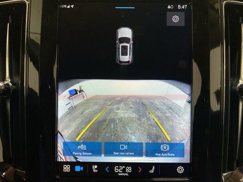 Used 2025 Volvo XC60 B5 Core image 52