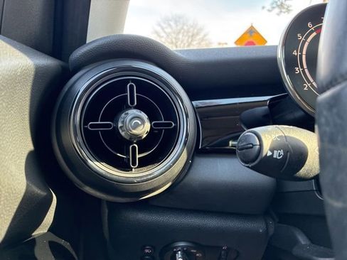 Used 2022 MINI Cooper S image 26