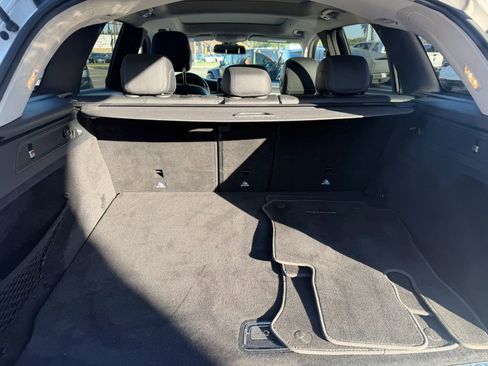 Used 2016 Mercedes-Benz GLC 300 w/ Premium Package image 10