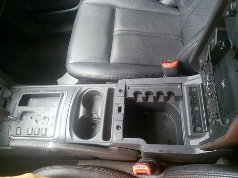 Used 2010 Jeep Grand Cherokee Laredo AWD/4WD image 38