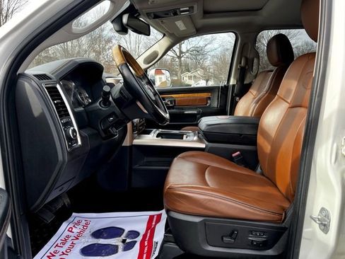 Used 2016 RAM 1500 Laramie Longhorn w/ Convenience Group image 13