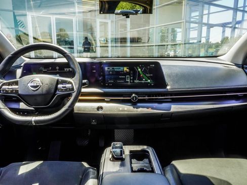 Used 2024 Nissan Ariya FWD image 5
