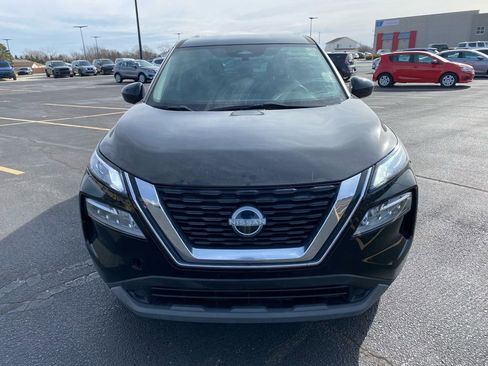 Used 2023 Nissan Rogue SV image 4