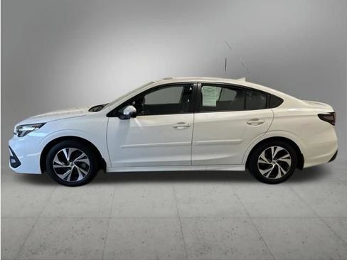 Used 2024 Subaru Legacy Premium AWD/4WD image 2