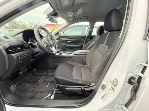 Used 2025 Nissan Sentra SV image 27