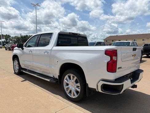 Used 2024 Chevrolet Silverado 1500 High Country w/ High Country Premium Package AWD/4WD image 7