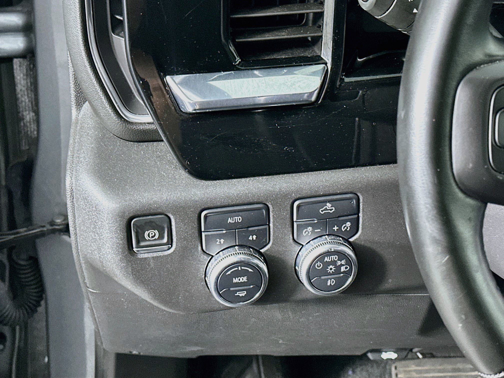 Used 2025 GMC Sierra 1500 Elevation AWD/4WD image 16