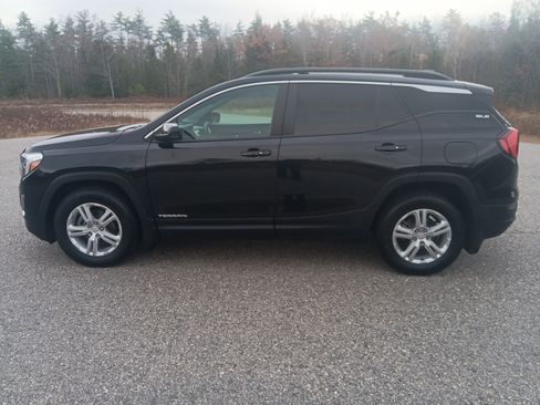 Used 2021 GMC Terrain SLE w/ Driver Convenience Package image 8
