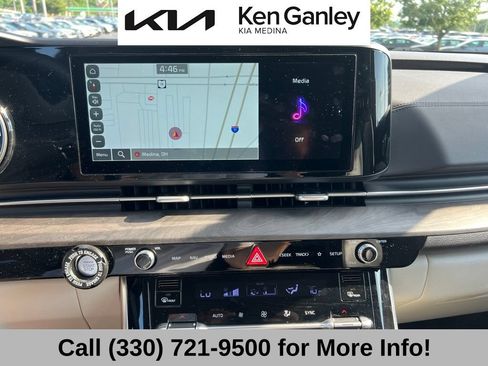 Certified 2024 Kia Carnival EX FWD image 13