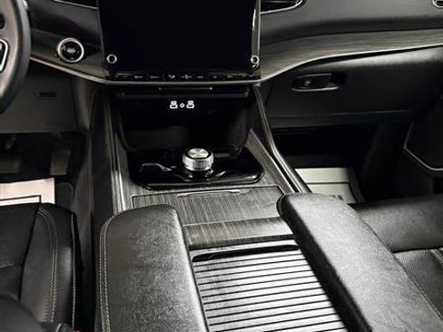 Used 2024 Jeep Wagoneer Series II w/ Flexible Seating Group image 11