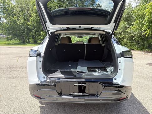 New 2026 Nissan Murano Platinum AWD/4WD image 15