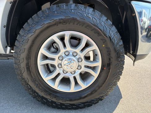 Used 2015 RAM 2500 Laramie w/ Protection Group image 11