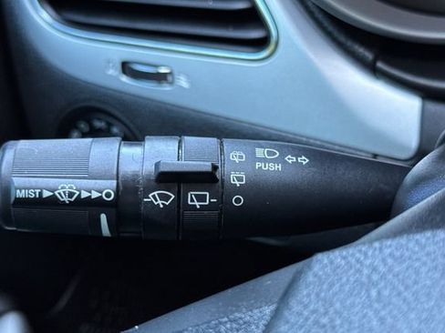 Used 2019 Dodge Journey SE w/ Blacktop Package FWD image 39