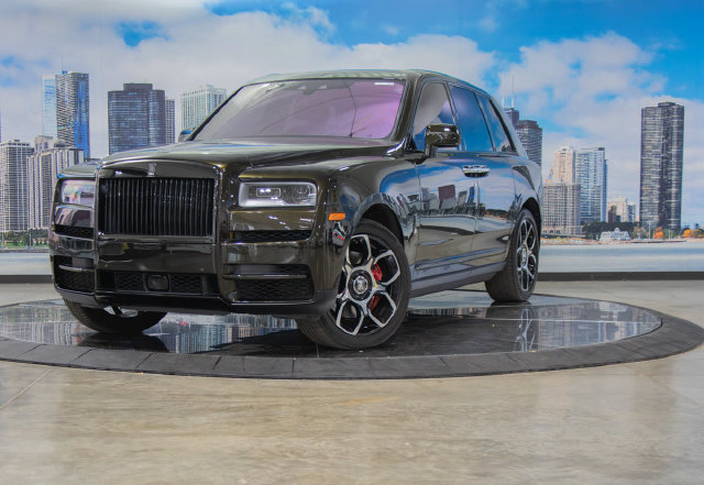 Used 2023 Rolls-Royce Cullinan Black Badge w/ Driver's Package AWD/4WD image 2
