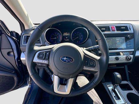 Used 2016 Subaru Outback 2.5i Premium AWD/4WD image 11