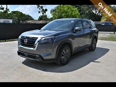 Used 2024 Nissan Pathfinder SV