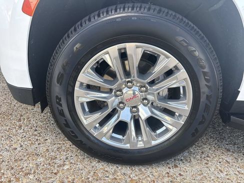 Certified 2023 GMC Yukon Denali AWD/4WD image 34