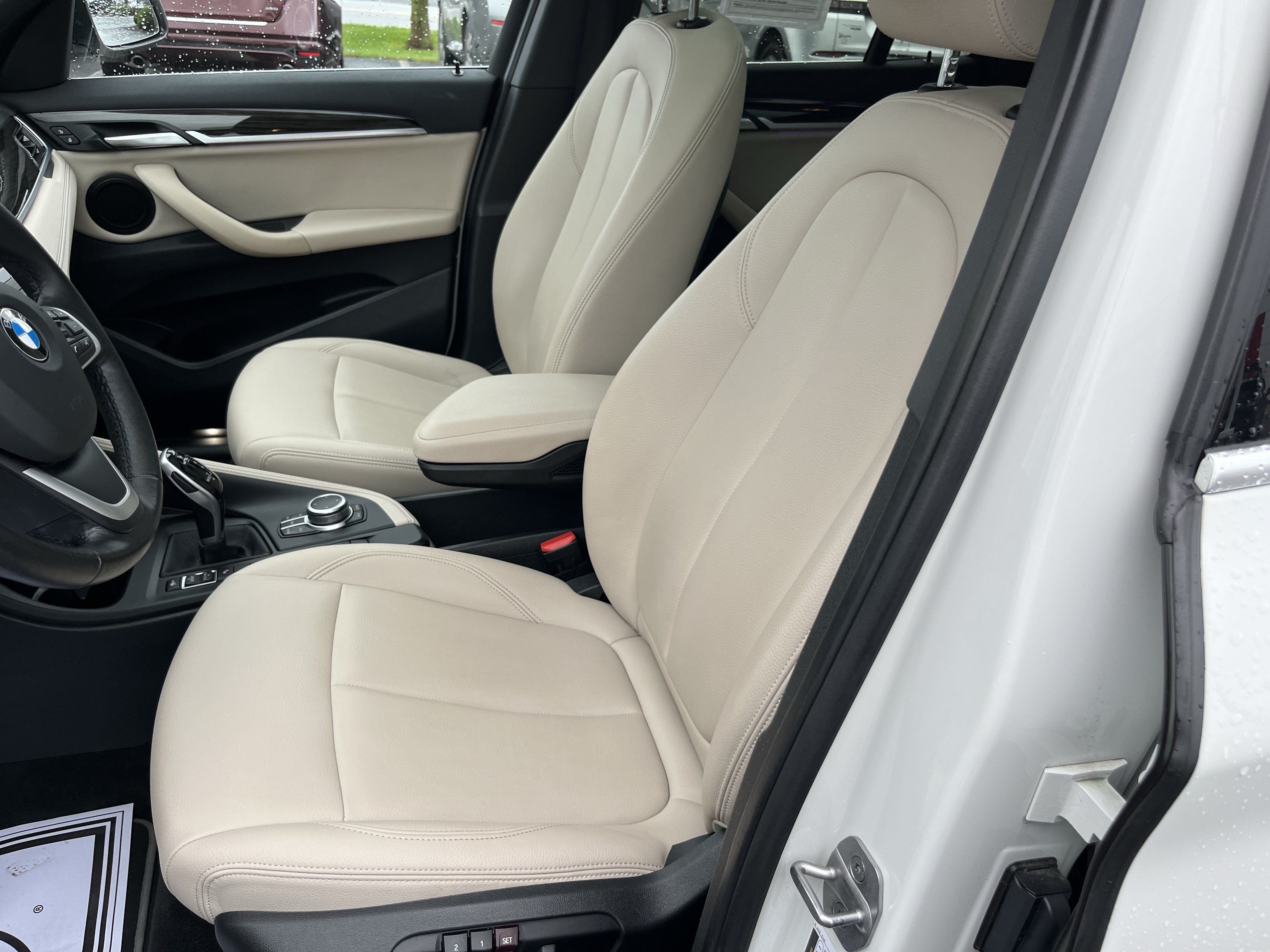 Used 2022 BMW X1 xDrive28i w/ Premium Package AWD/4WD image 16
