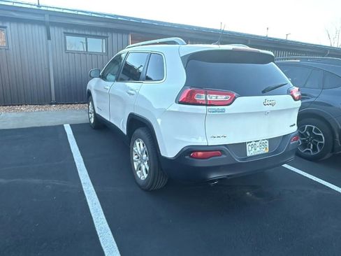 Used 2015 Jeep Cherokee Latitude image 3