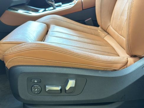 Used 2019 BMW X5 xDrive40i w/ Convenience Package AWD/4WD image 18