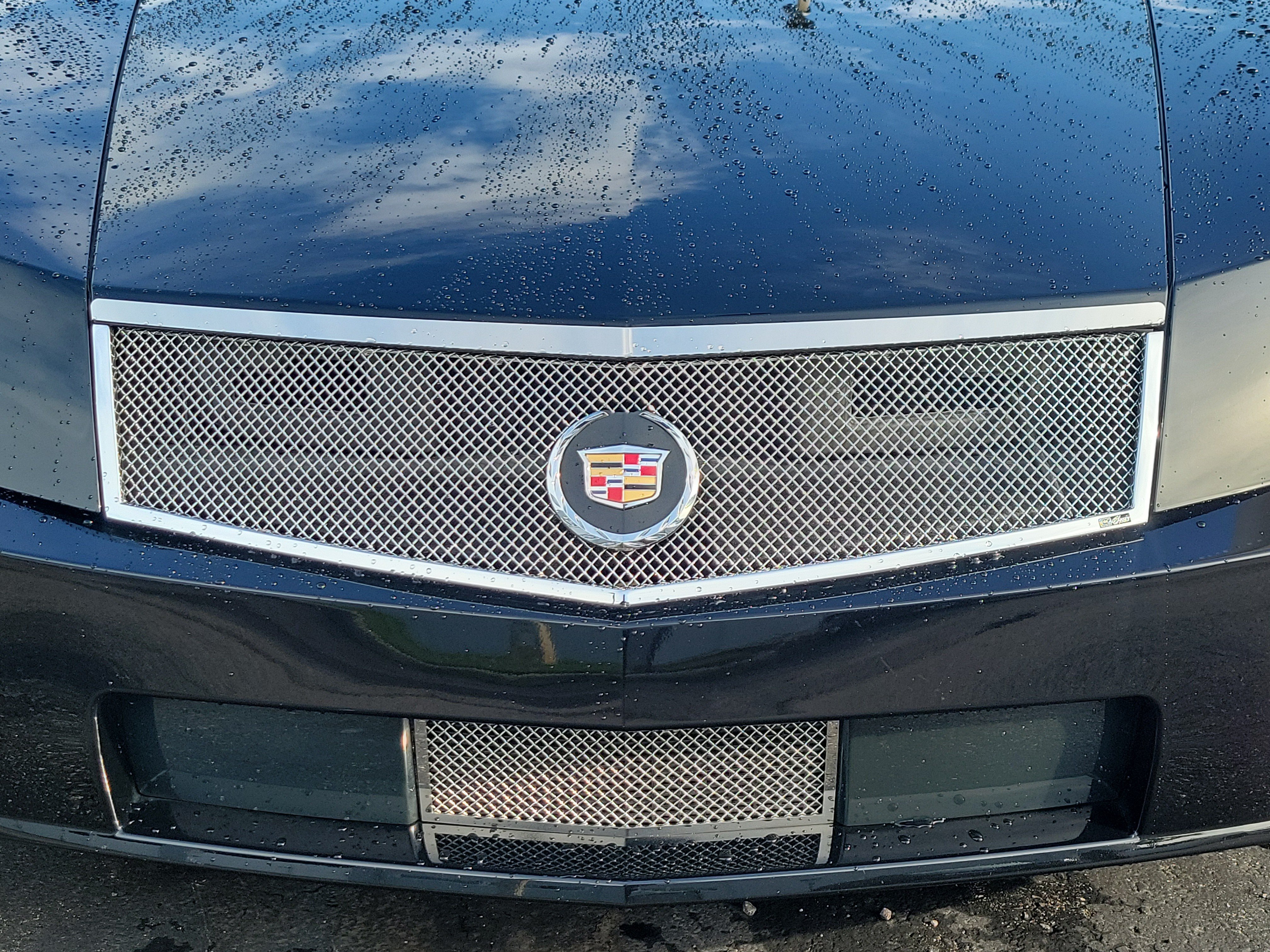 Used 2008 Cadillac XLR RWD image 3