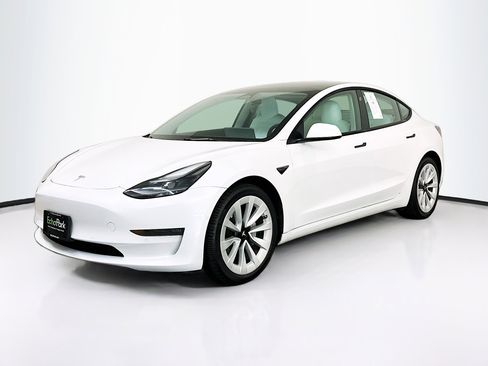 Used 2022 Tesla Model 3 Long Range image 3