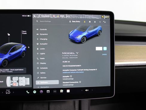 Used 2021 Tesla Model Y Long Range image 16