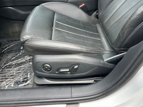 Used 2019 Audi A4 2.0T Premium Plus w/ Premium Plus Package AWD/4WD image 16