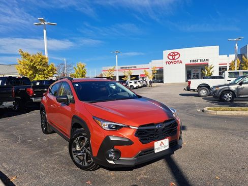 Used 2024 Subaru Crosstrek 2.0i Premium w/ Popular Package #4 image 5