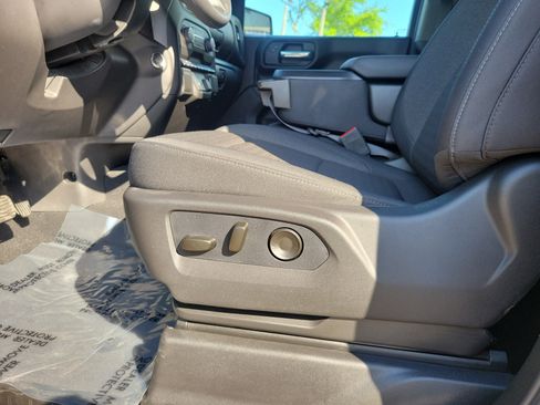 Used 2026 Chevrolet Silverado 1500 Custom w/ Turbomax Blackout Package image 12